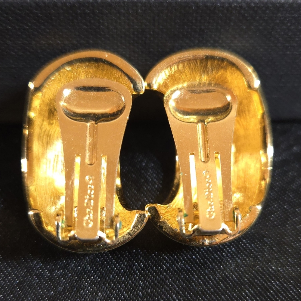 DIOR Gold Plated and Black Enamel with Rhinestone Clip On Earrings VTG ✨️✨️ - Picture 5 of 5